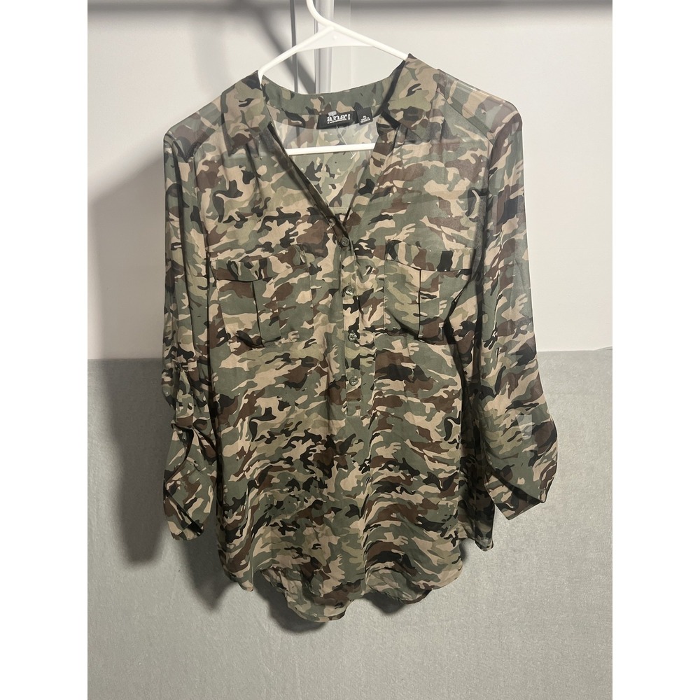 a.n.a a new approach Women's PL Petite Large Camouflage Roll Tab‎ Sleeve Blouse